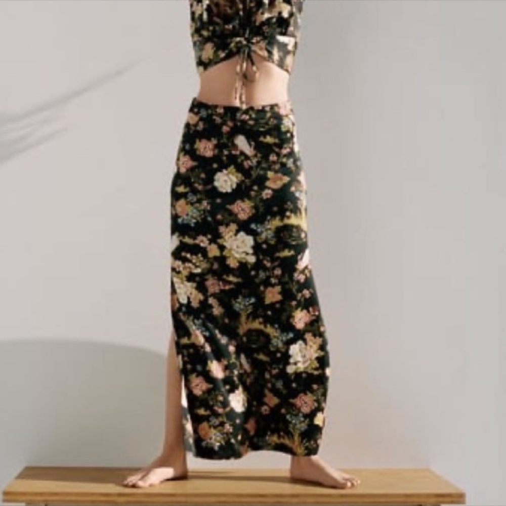 new zara skirt